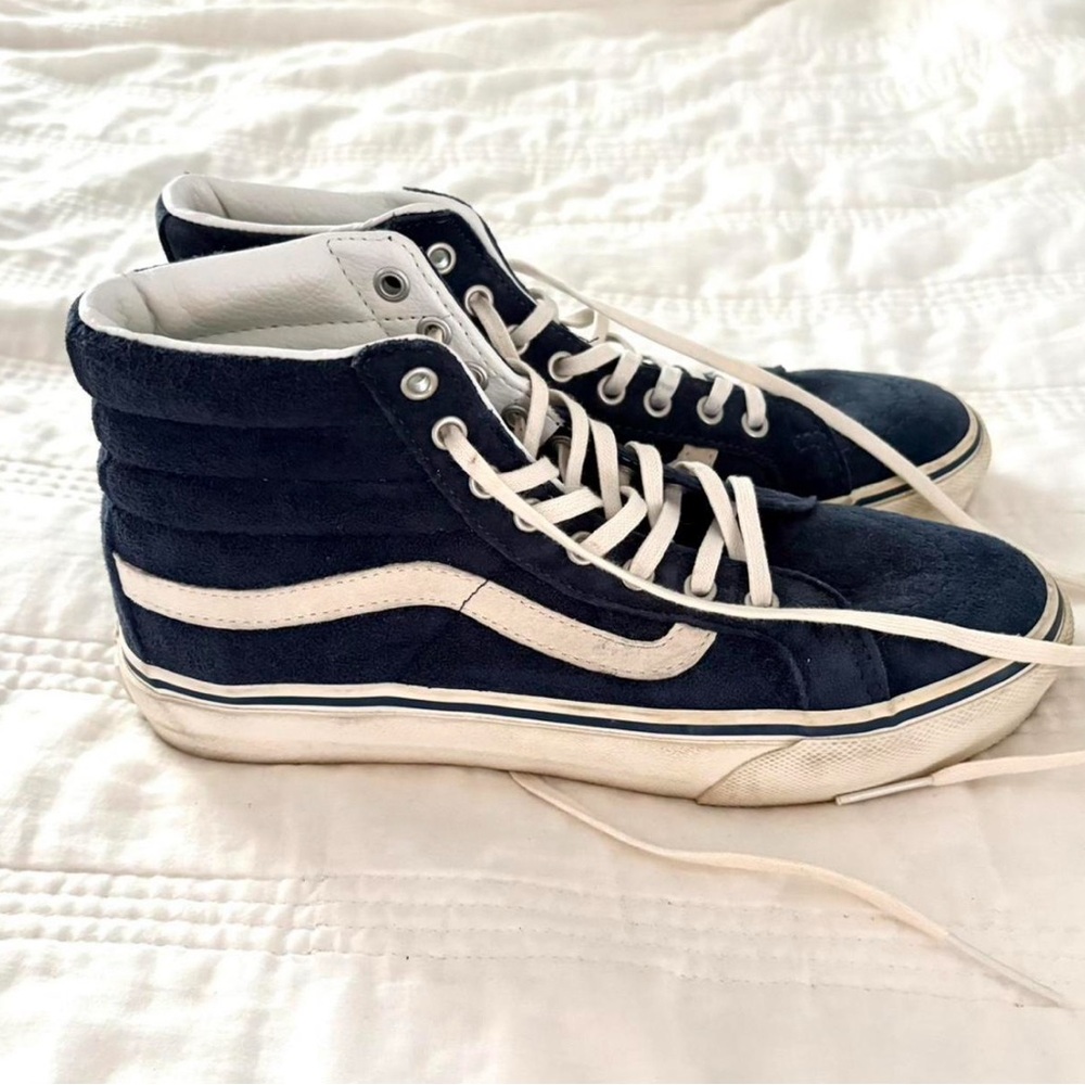 Vans Men's Dark Blue and White High-Top Sneakers